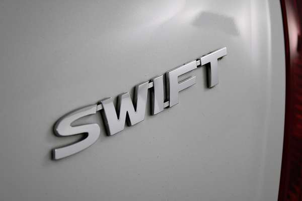2016 Suzuki Swift GL Navigator FZ