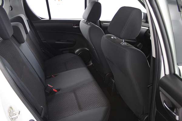 2016 Suzuki Swift GL Navigator FZ