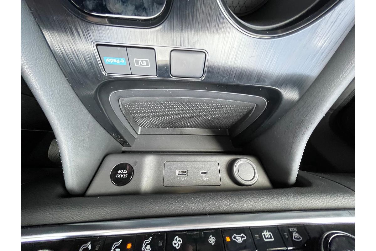 2023 Nissan X-TRAIL ST-L e-POWER T33