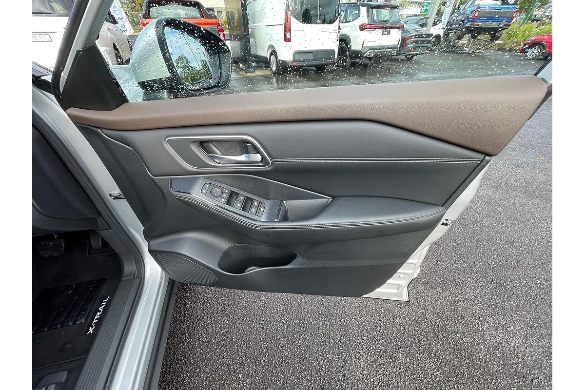 2023 Nissan X-TRAIL ST-L e-POWER T33