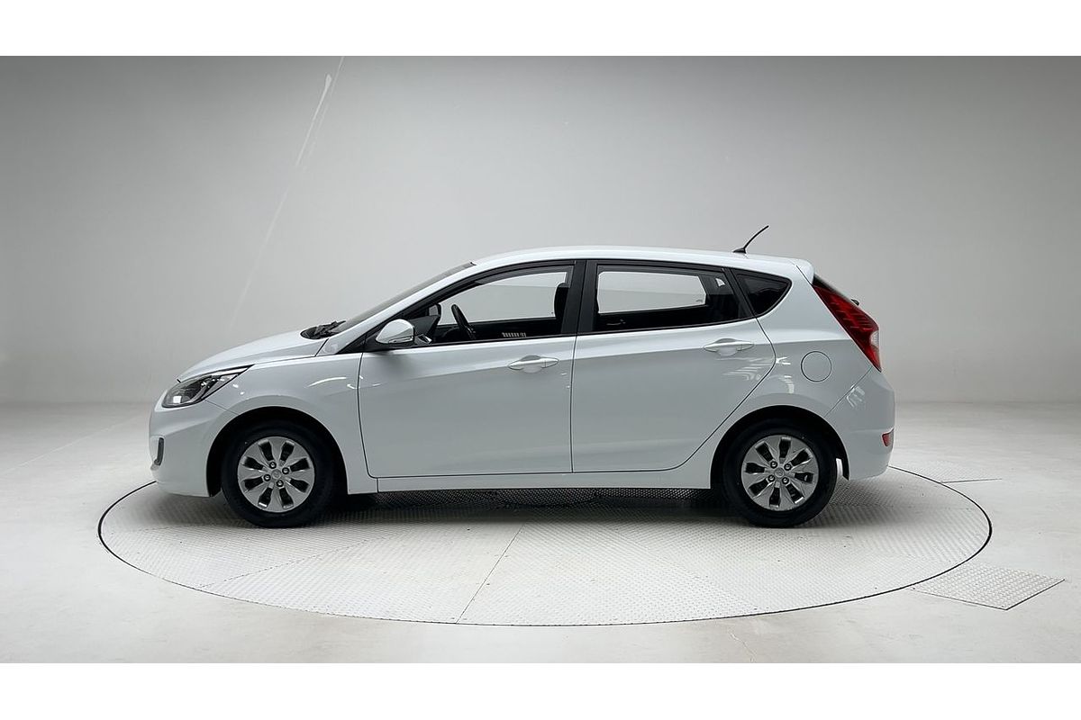 2016 Hyundai Accent Active RB4