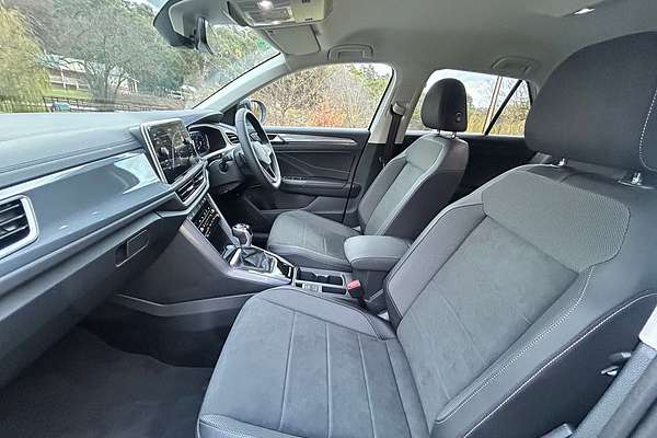 2025 Volkswagen T-Roc 110TSI Style D11