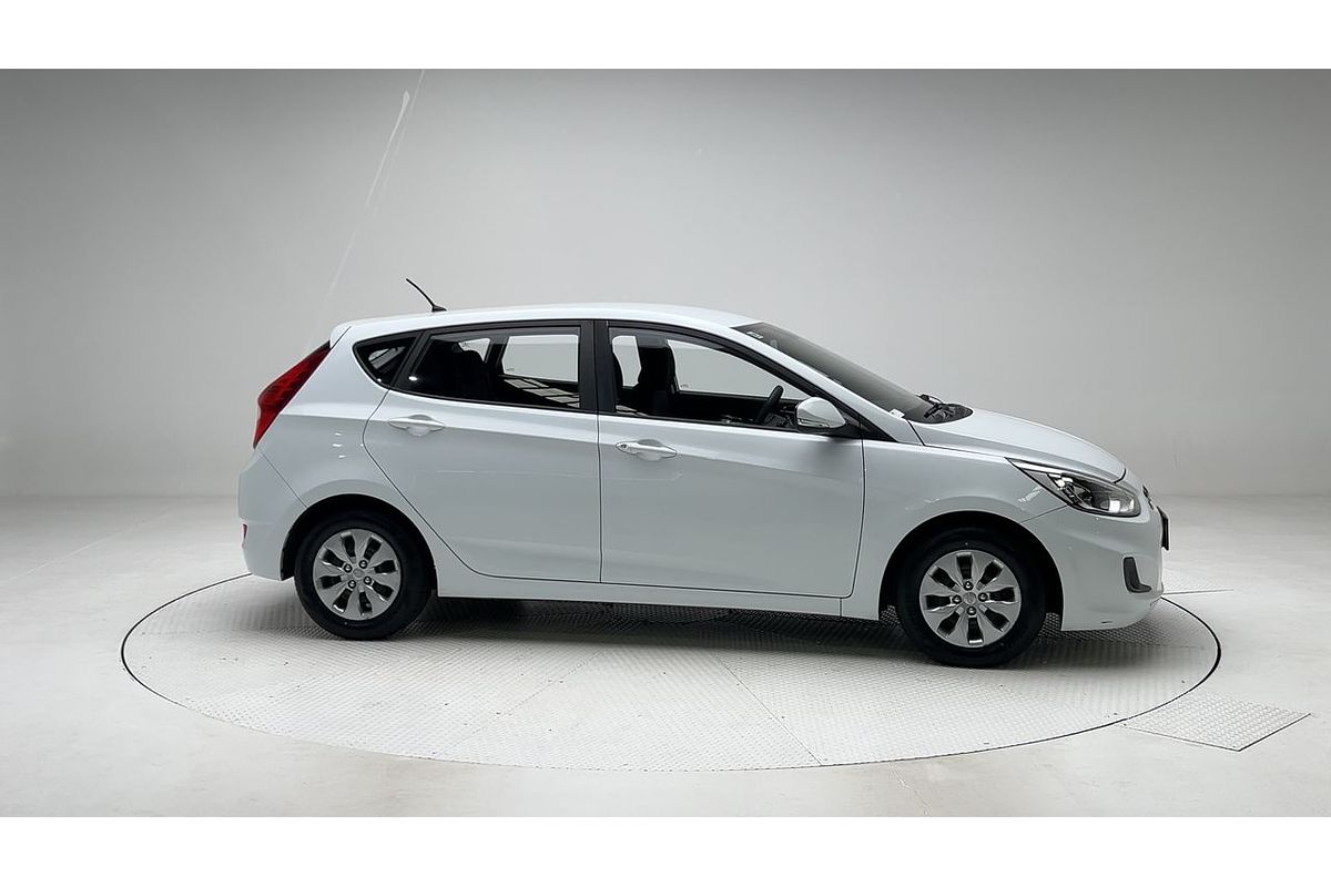 2016 Hyundai Accent Active RB4