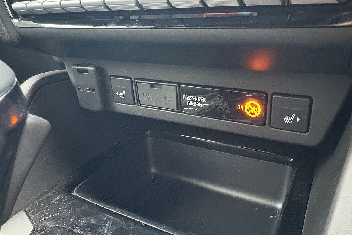 2025 Isuzu MU-X X-TERRAIN