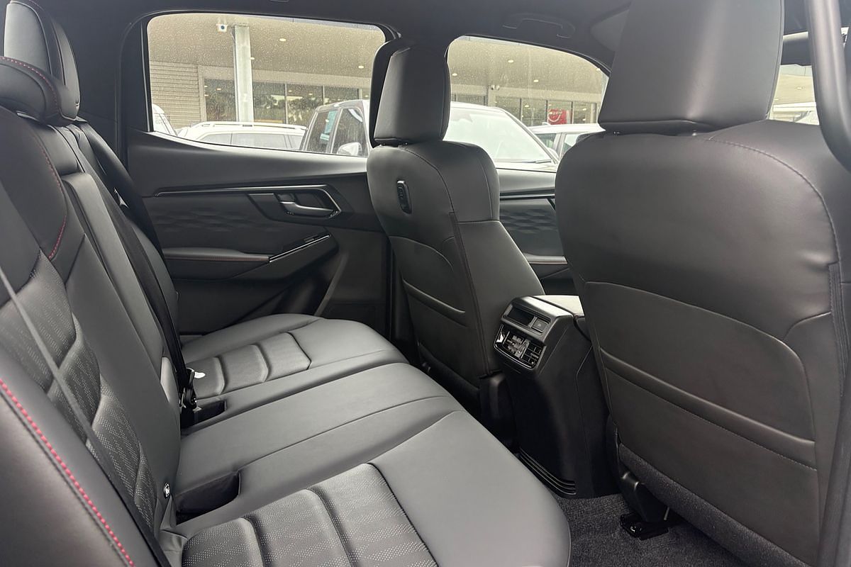 2025 Isuzu D-MAX X-TERRAIN 4X4
