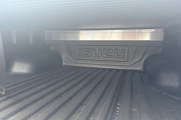2025 Isuzu D-MAX X-TERRAIN 4X4
