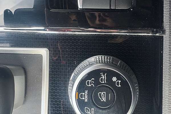 2023 Mitsubishi Outlander LS Black Edition ZM