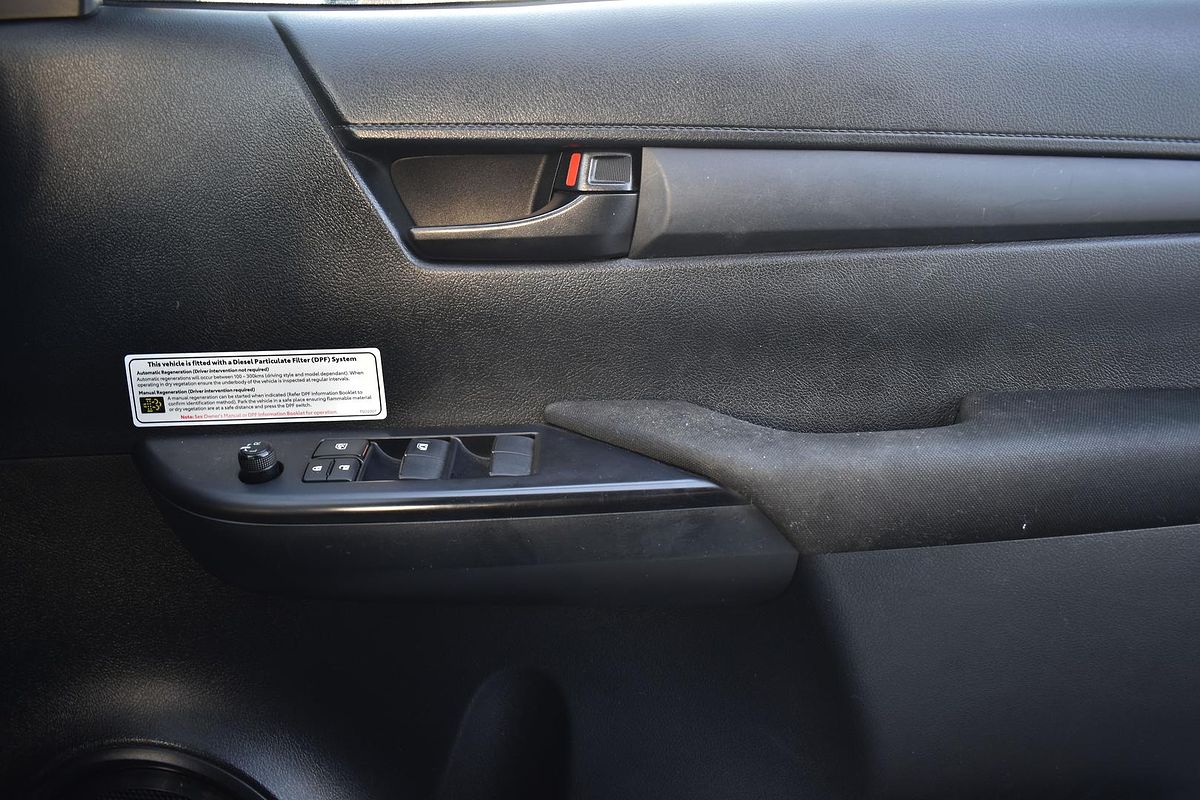 2021 Toyota Hilux SR GUN126R 4X4