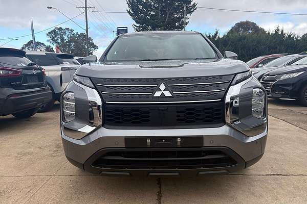 2022 Mitsubishi Outlander ES ZM