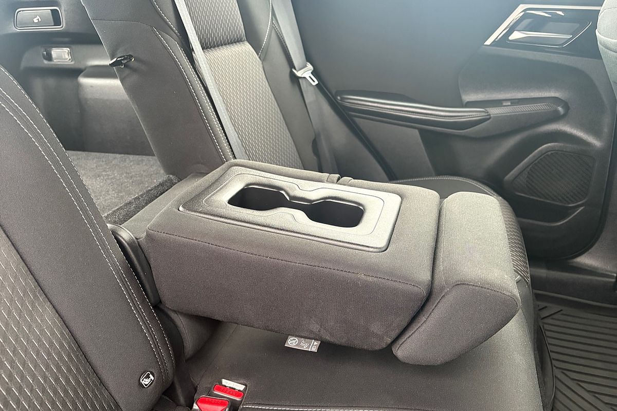 2022 Mitsubishi Outlander ES ZM
