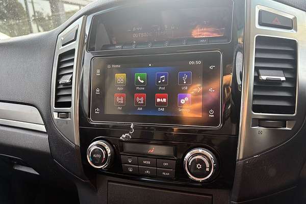 2017 Mitsubishi Pajero GLX NX