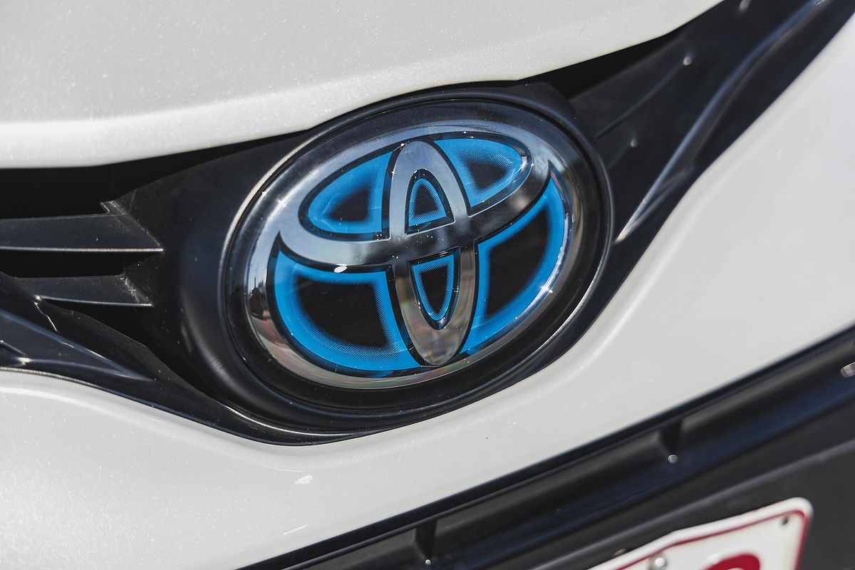 2023 Toyota Camry Ascent AXVH70R