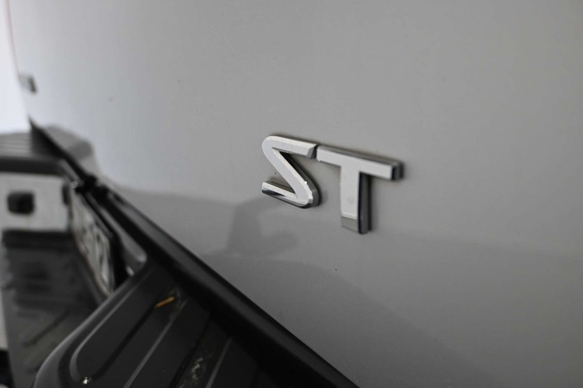 2013 Nissan Navara ST D40 Series 6 4X4