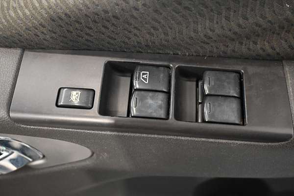 2013 Nissan Navara ST D40 Series 6 4X4