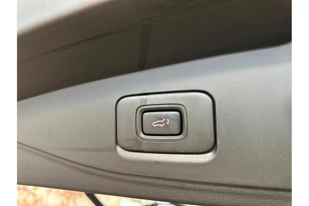 2024 Isuzu MU-X LS-U