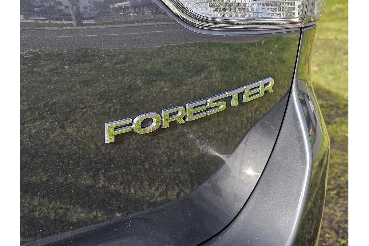 2022 Subaru Forester 2.5i Premium S5
