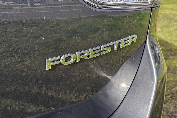 2022 Subaru Forester 2.5i Premium S5
