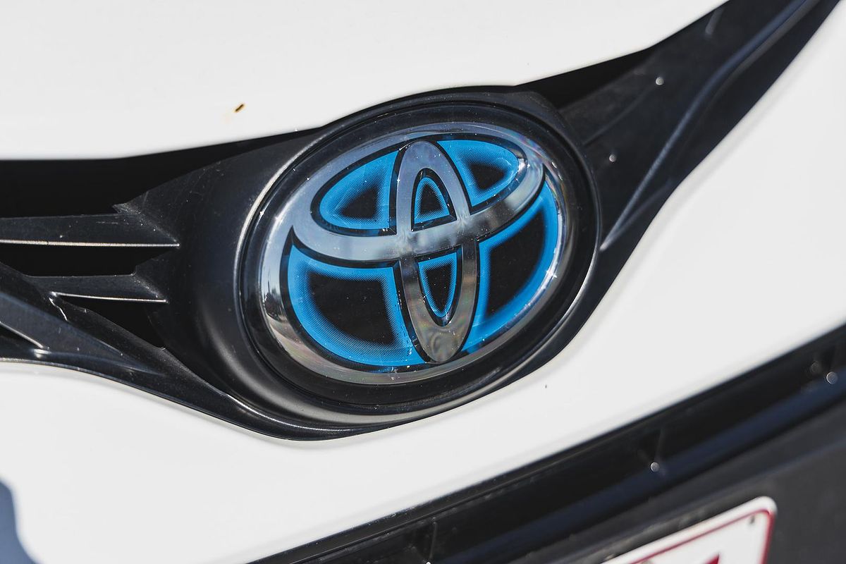 2021 Toyota Camry Ascent AXVH70R