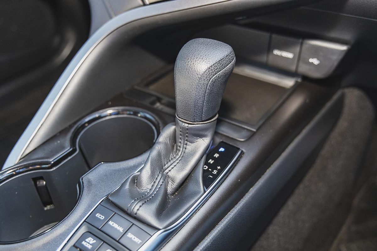 2021 Toyota Camry Ascent AXVH70R
