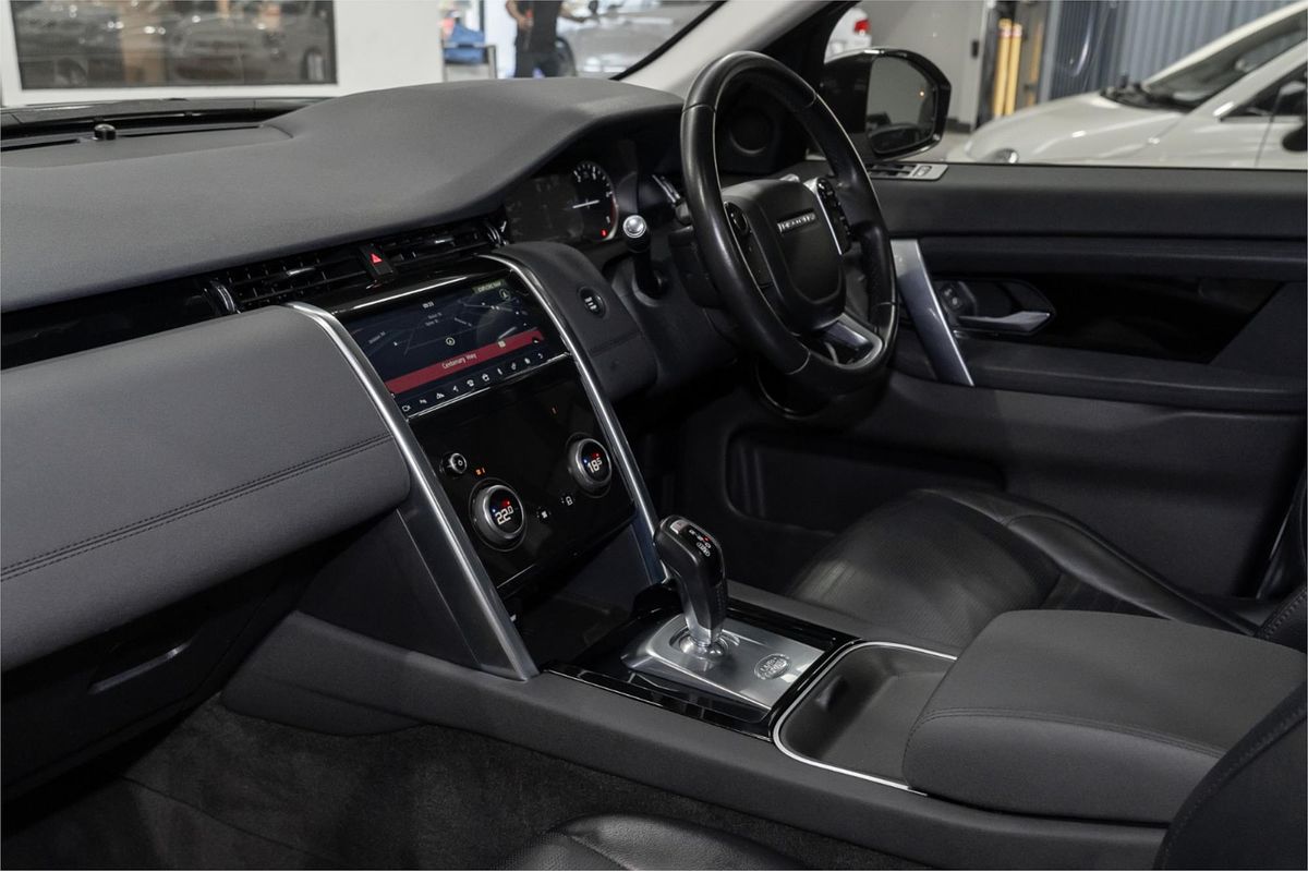 2019 Land Rover Discovery Sport D150 S L550