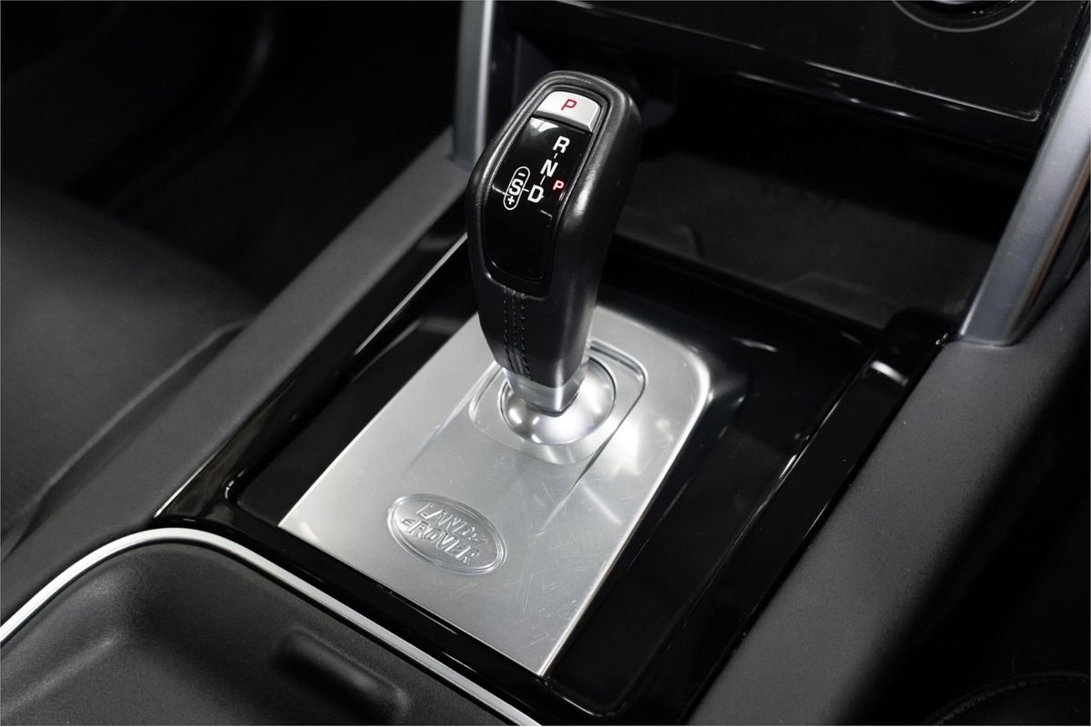 2019 Land Rover Discovery Sport D150 S L550