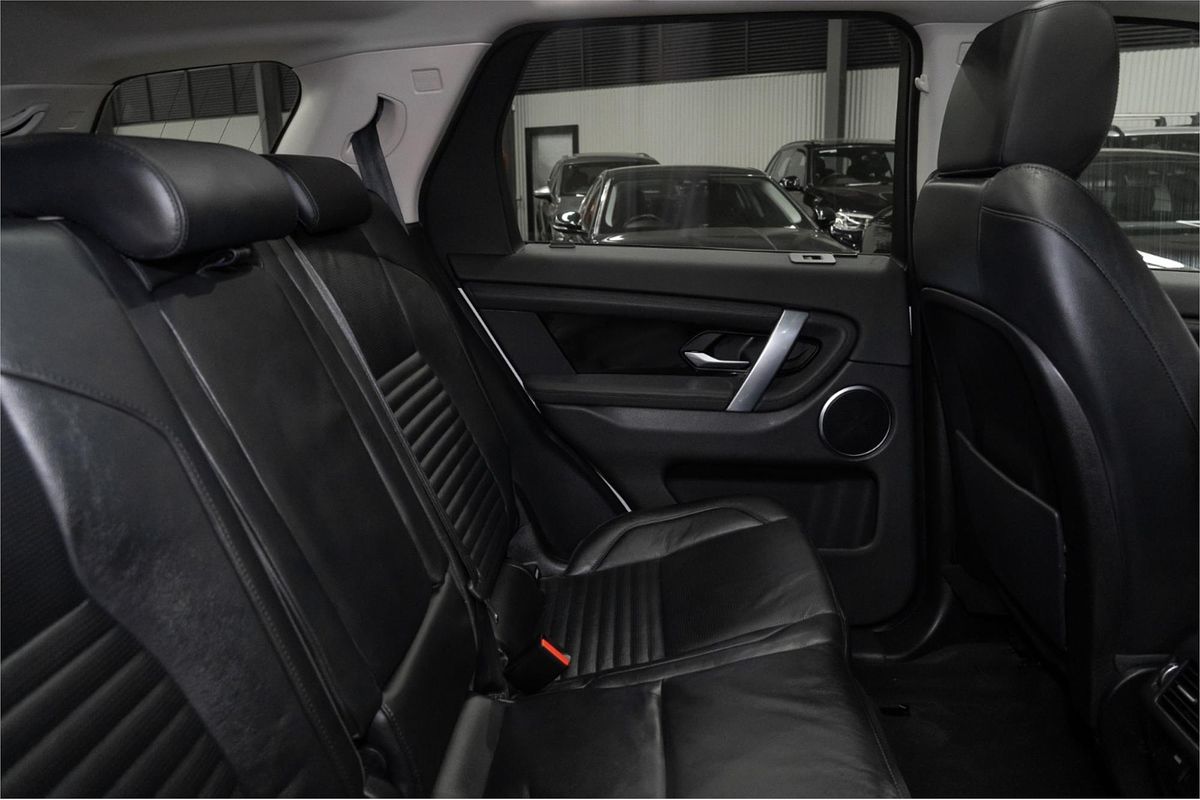 2019 Land Rover Discovery Sport D150 S L550