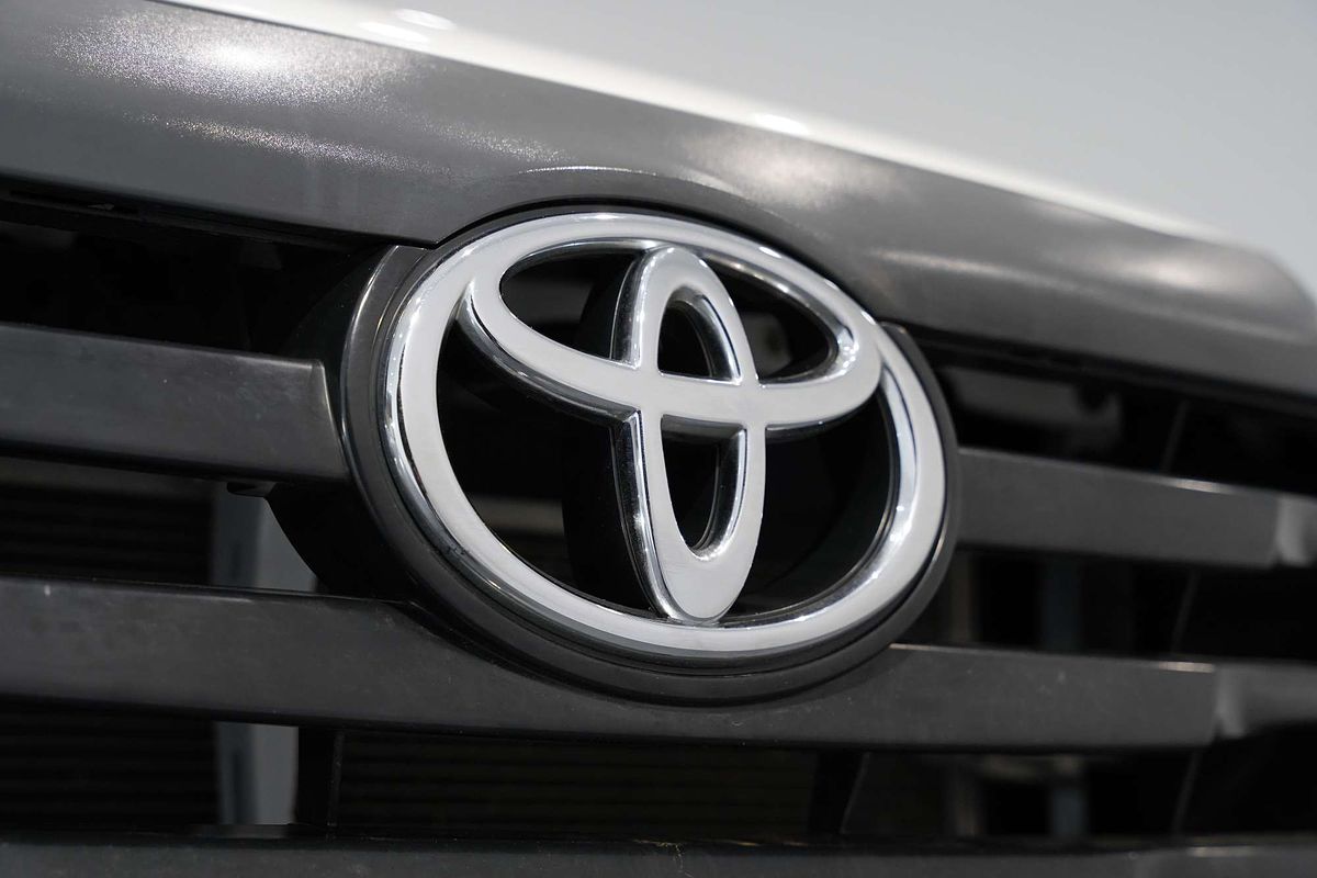 2014 Toyota Hilux Workmate TGN16R Rear Wheel Drive