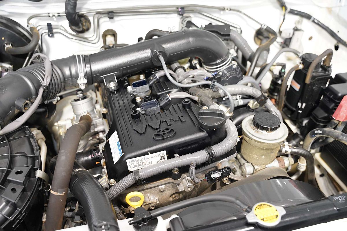 2014 Toyota Hilux Workmate TGN16R Rear Wheel Drive