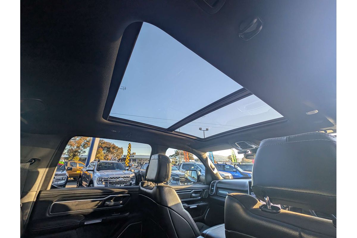 2023 RAM 1500 Laramie Sport RamBox DT 4X4 SWB