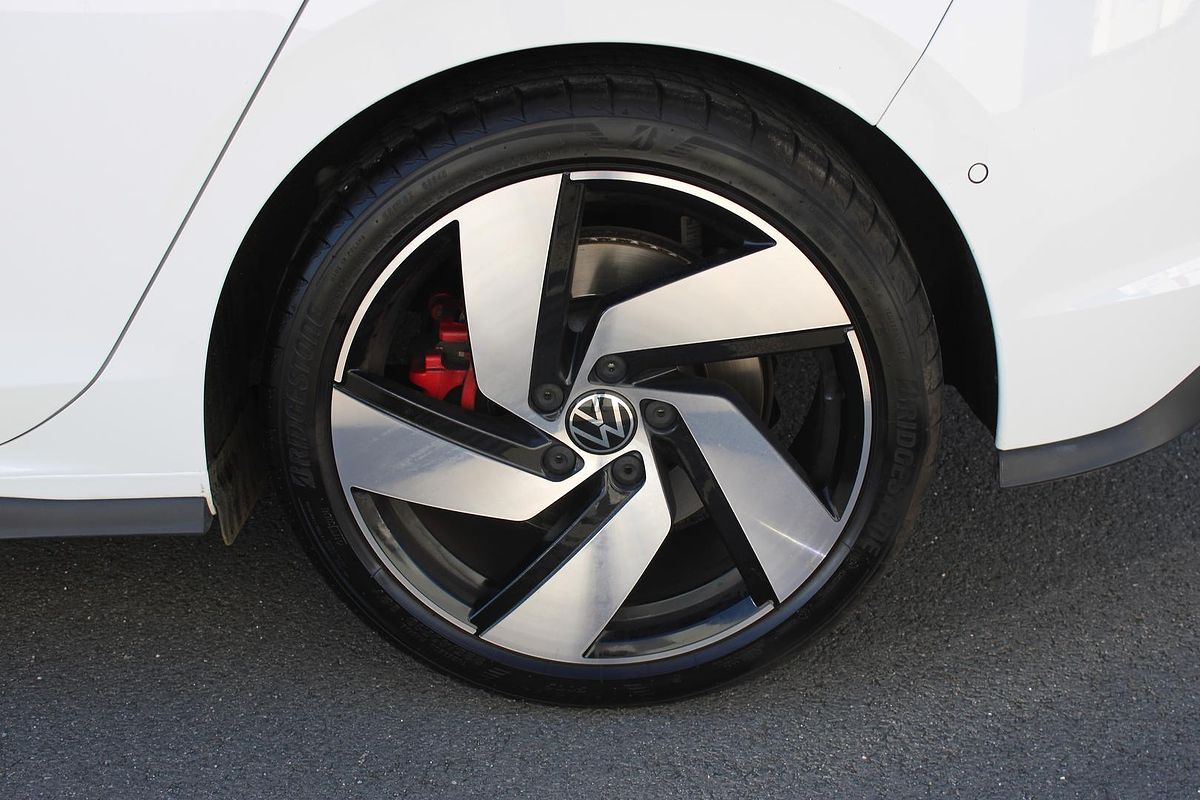2021 Volkswagen Golf GTI 8