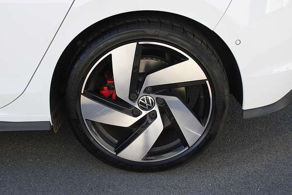 2021 Volkswagen Golf GTI 8