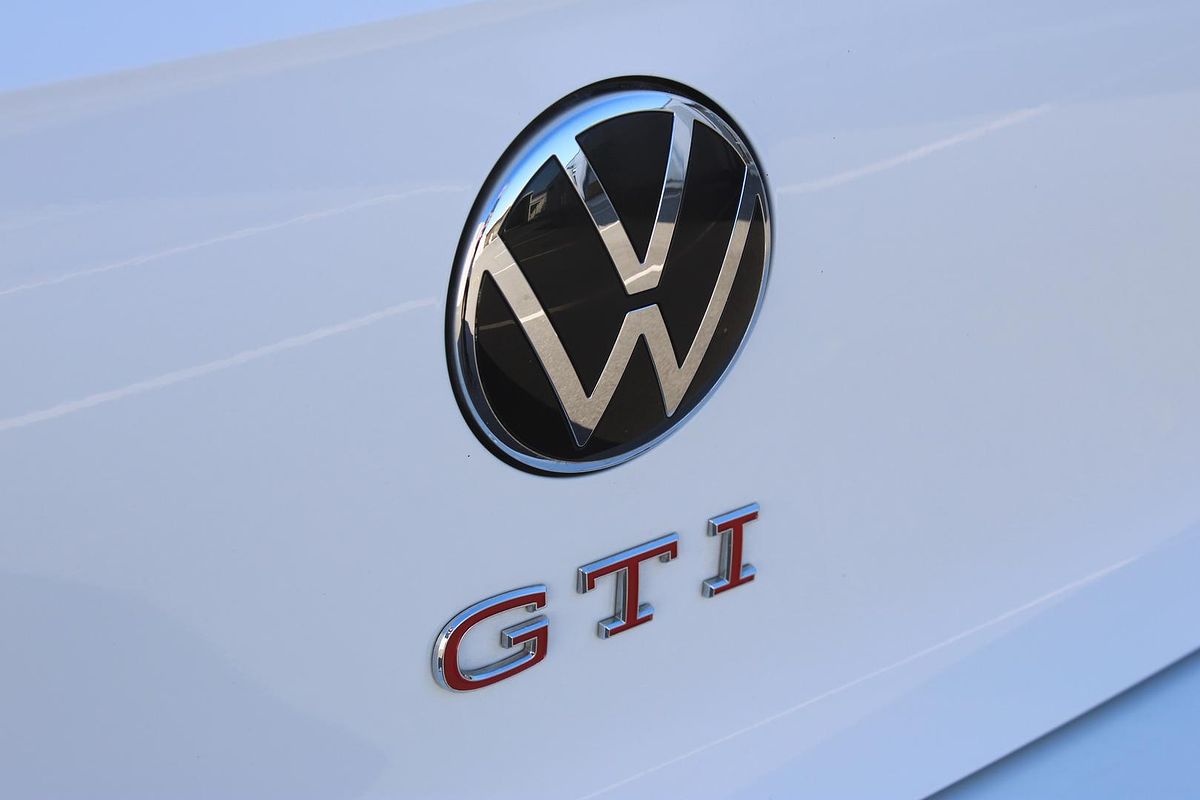 2021 Volkswagen Golf GTI 8