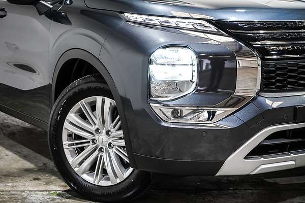 2024 Mitsubishi Outlander LS ZM