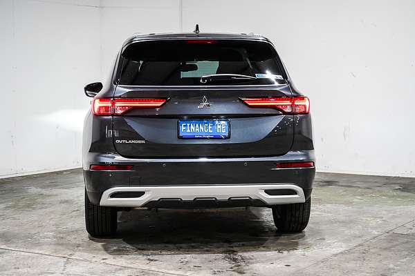 2024 Mitsubishi Outlander LS ZM