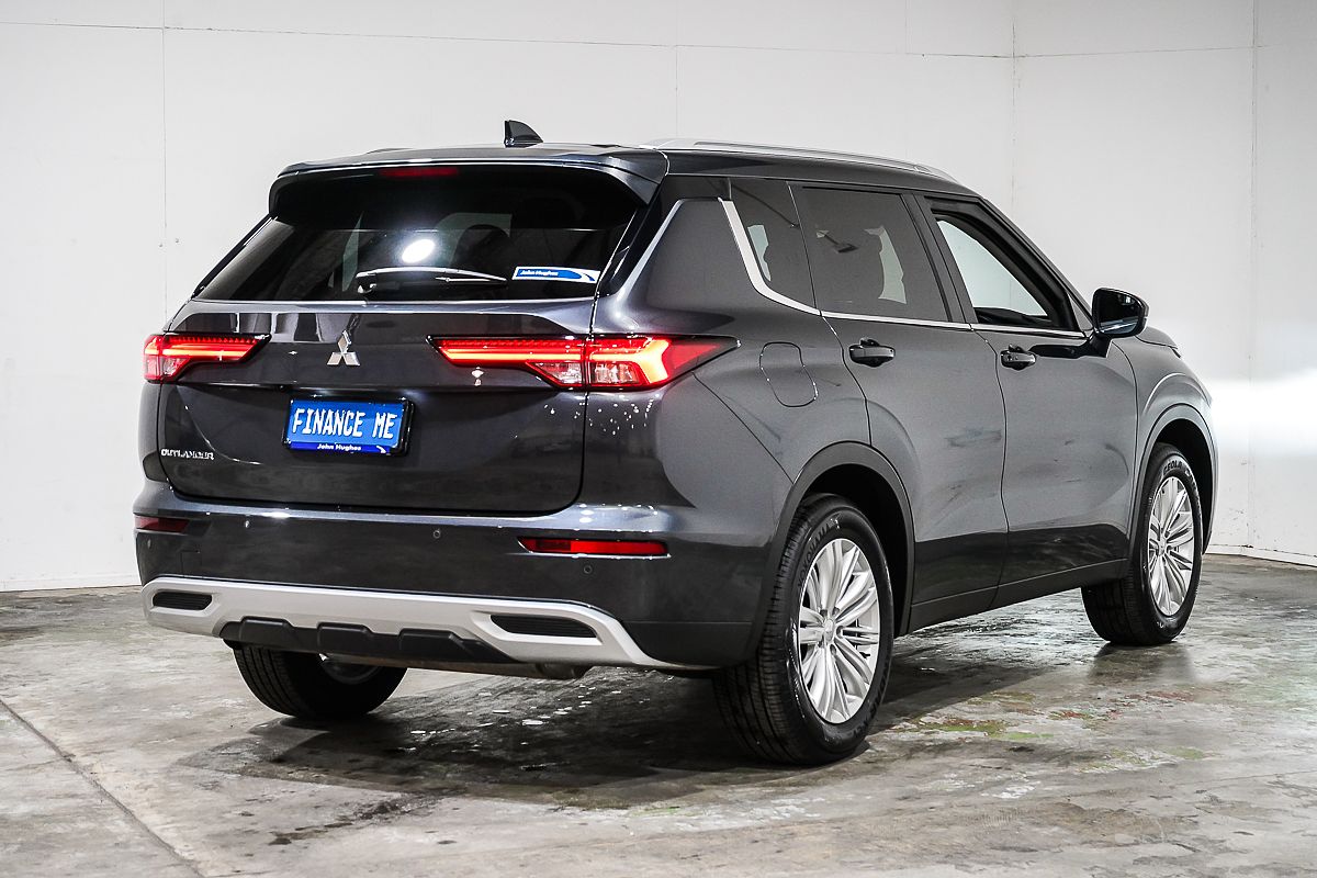 2024 Mitsubishi Outlander LS ZM