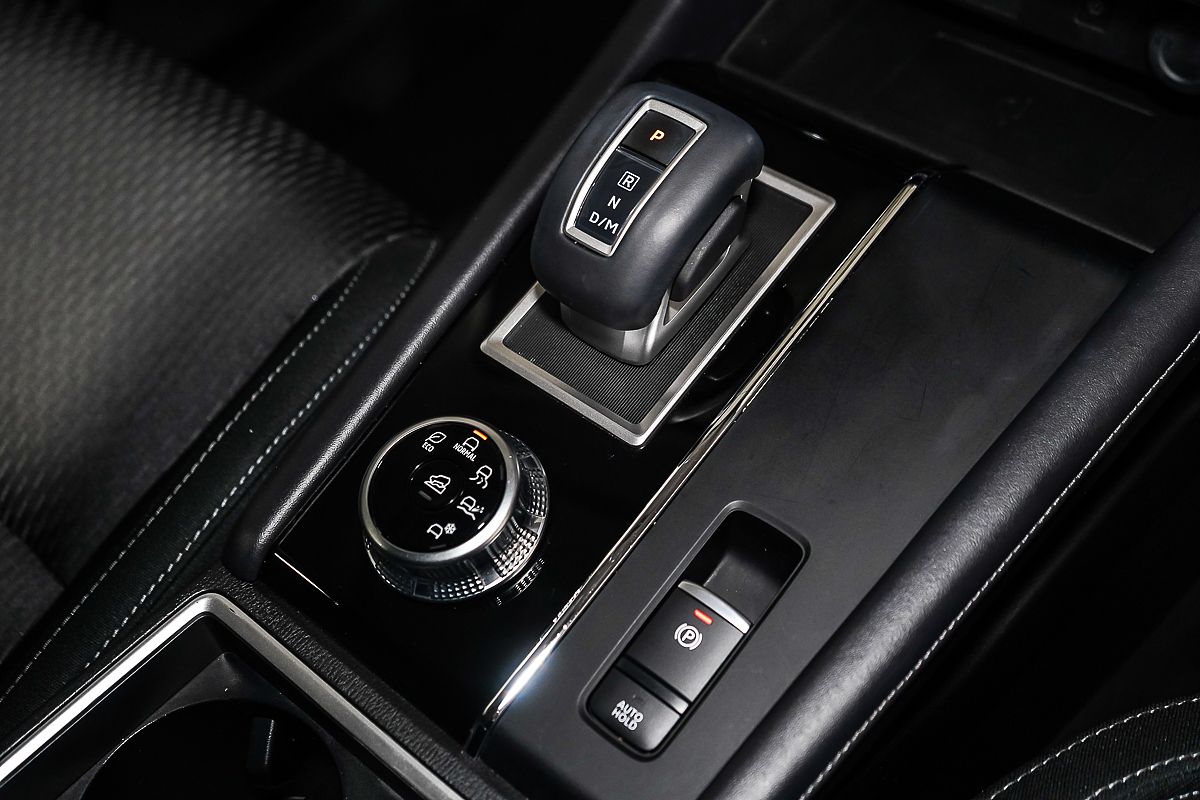 2024 Mitsubishi Outlander LS ZM