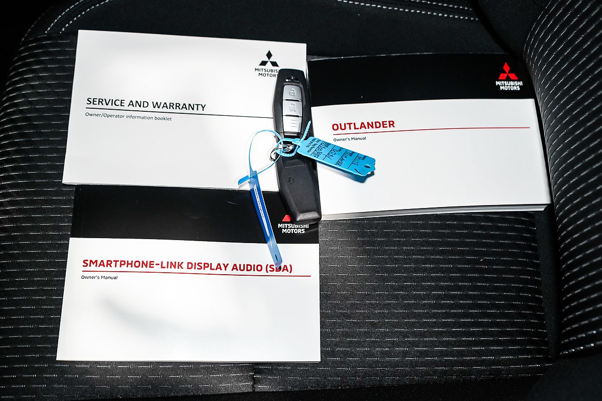 2024 Mitsubishi Outlander LS ZM