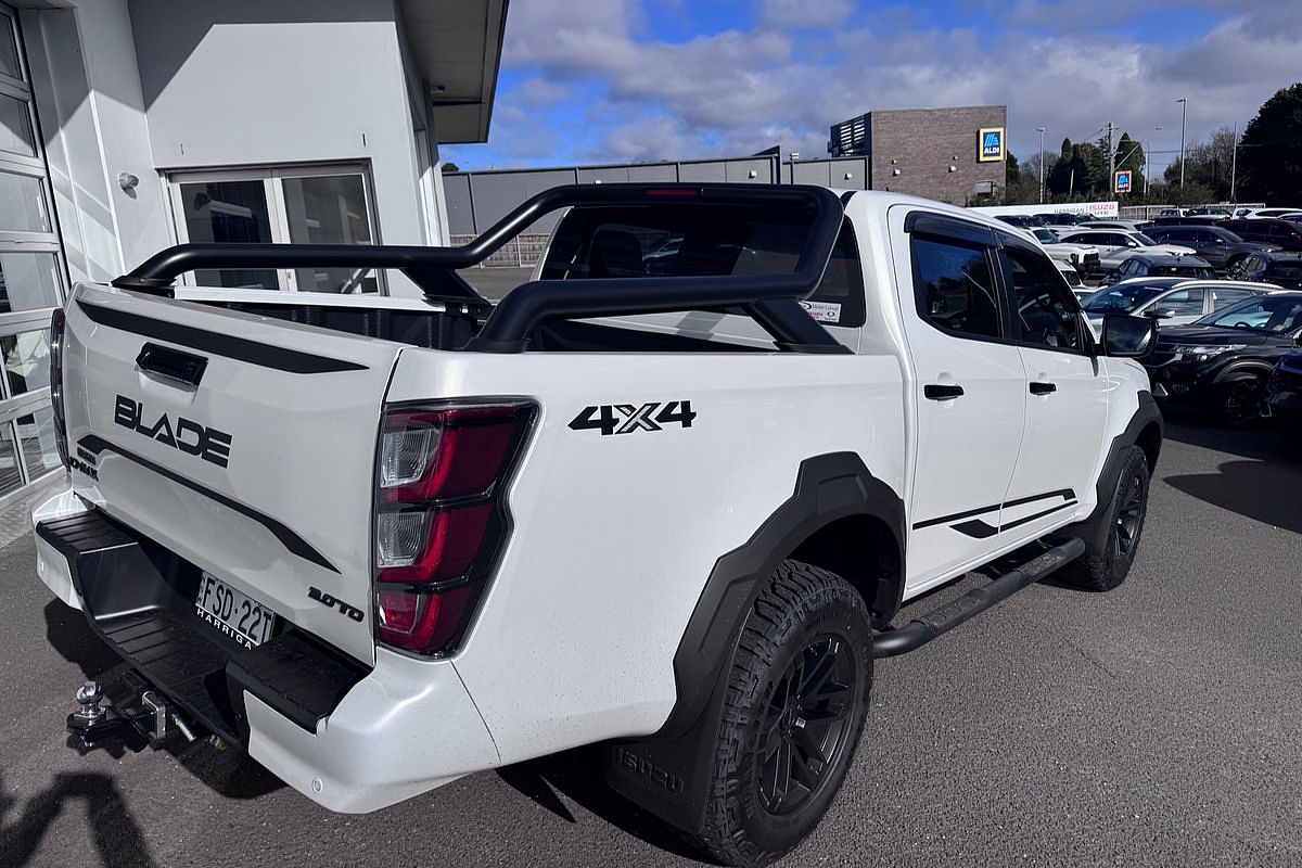 2025 Isuzu D-MAX BLADE 4X4