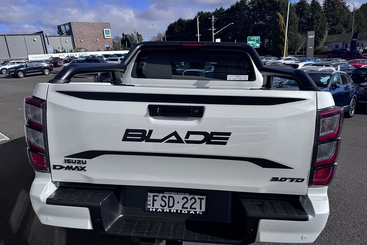 2025 Isuzu D-MAX BLADE 4X4