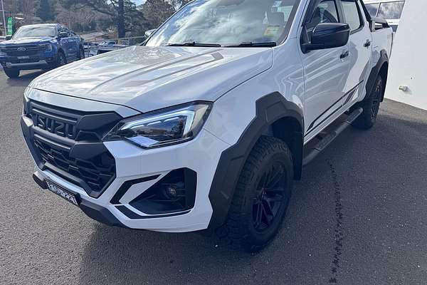 2025 Isuzu D-MAX BLADE 4X4