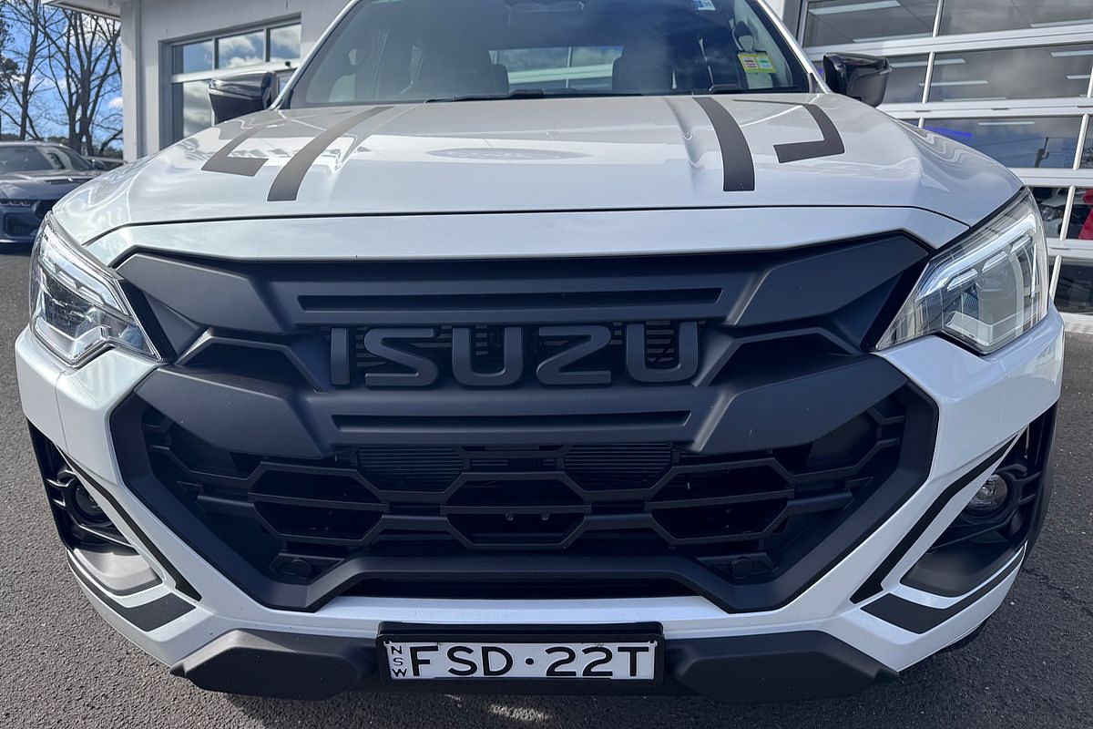 2025 Isuzu D-MAX BLADE 4X4