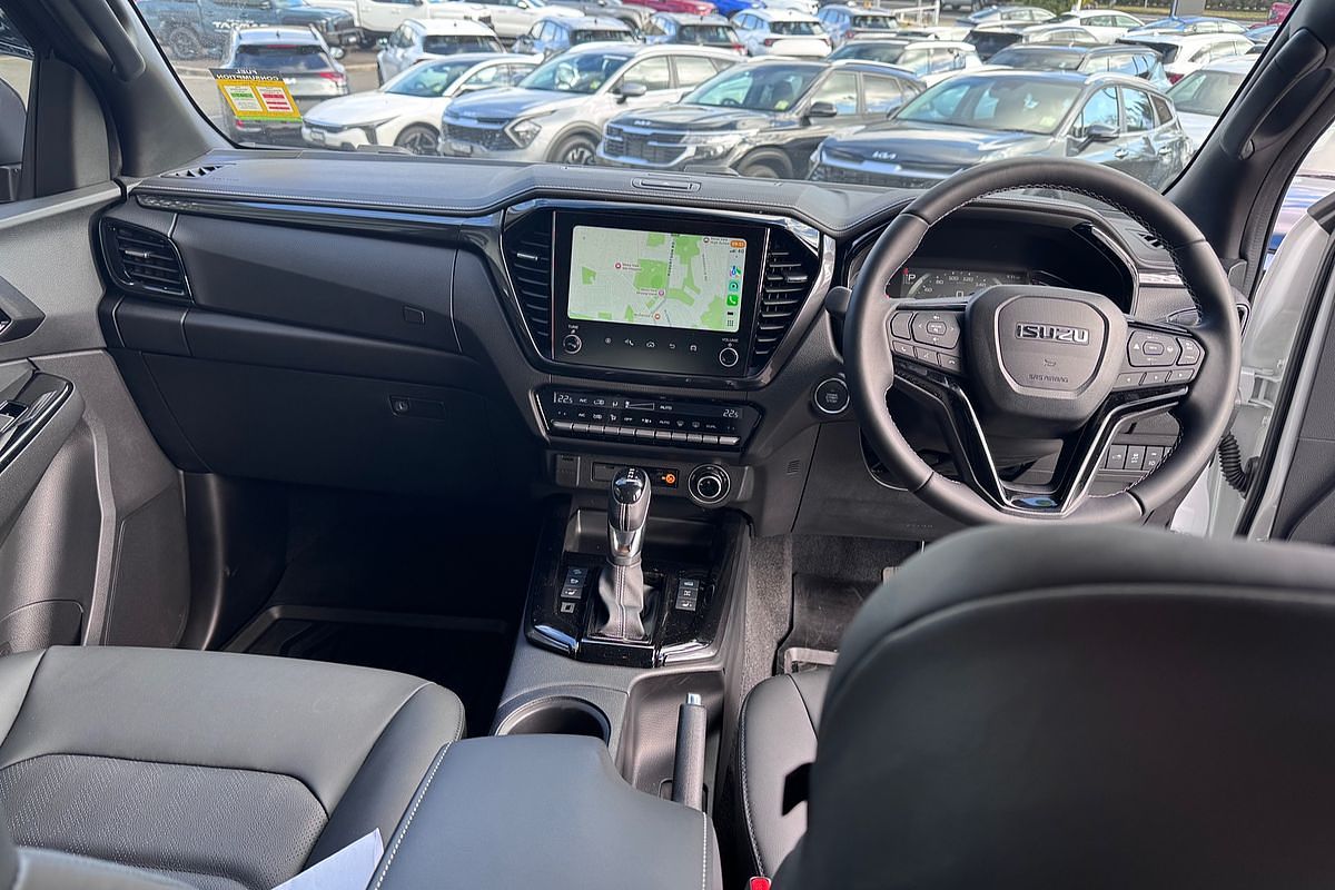 2025 Isuzu D-MAX BLADE 4X4