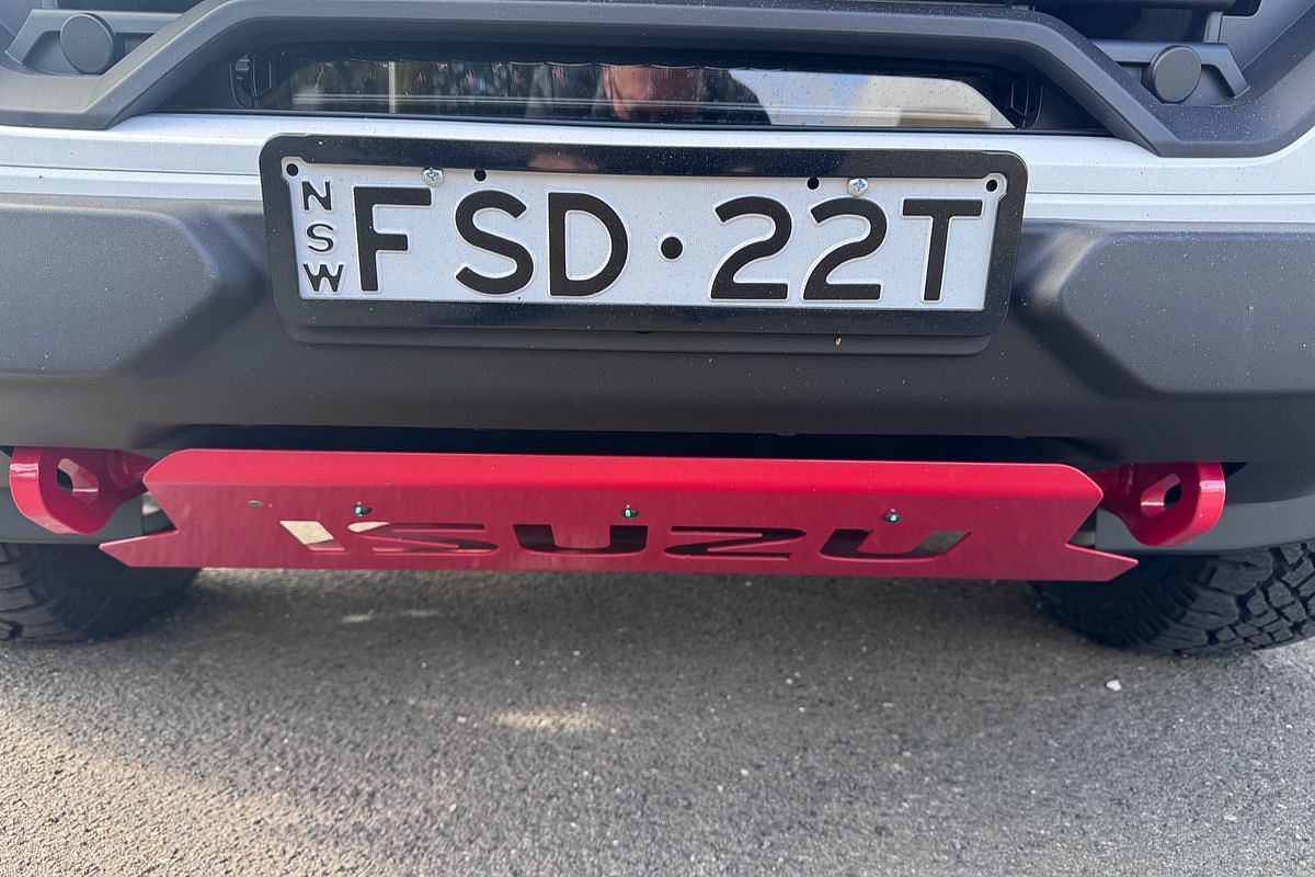 2025 Isuzu D-MAX BLADE 4X4