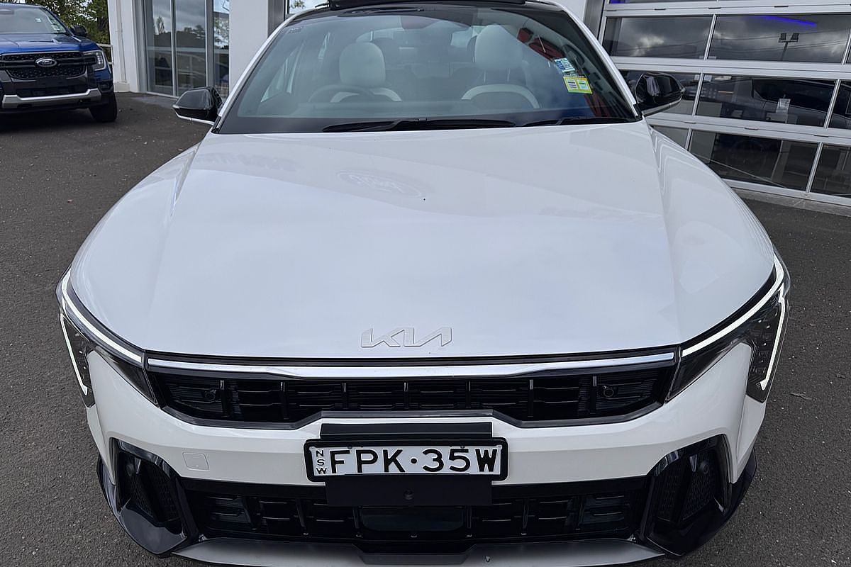 2024 Kia K4 GT-Line CL4m