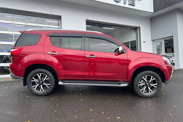 2021 Isuzu MU-X LS-T