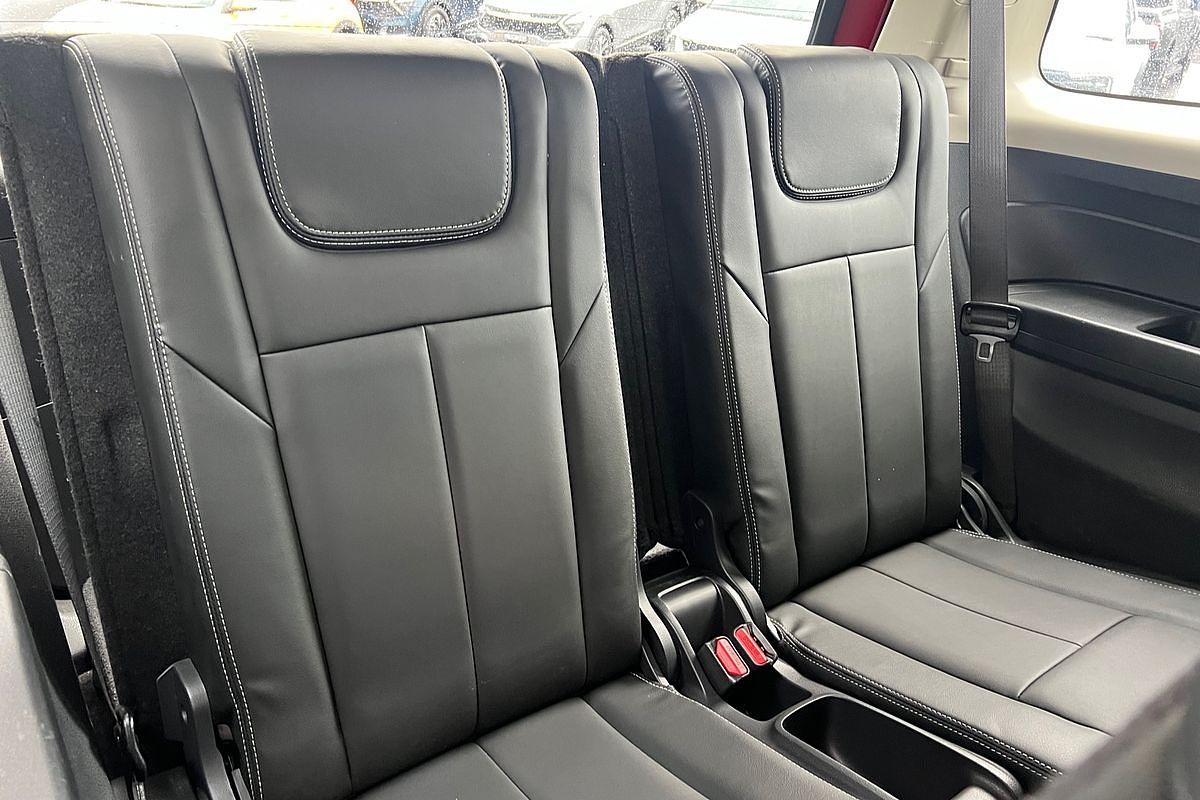 2021 Isuzu MU-X LS-T
