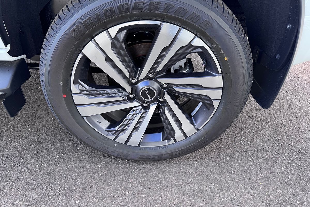 2025 Isuzu MU-X LS-T