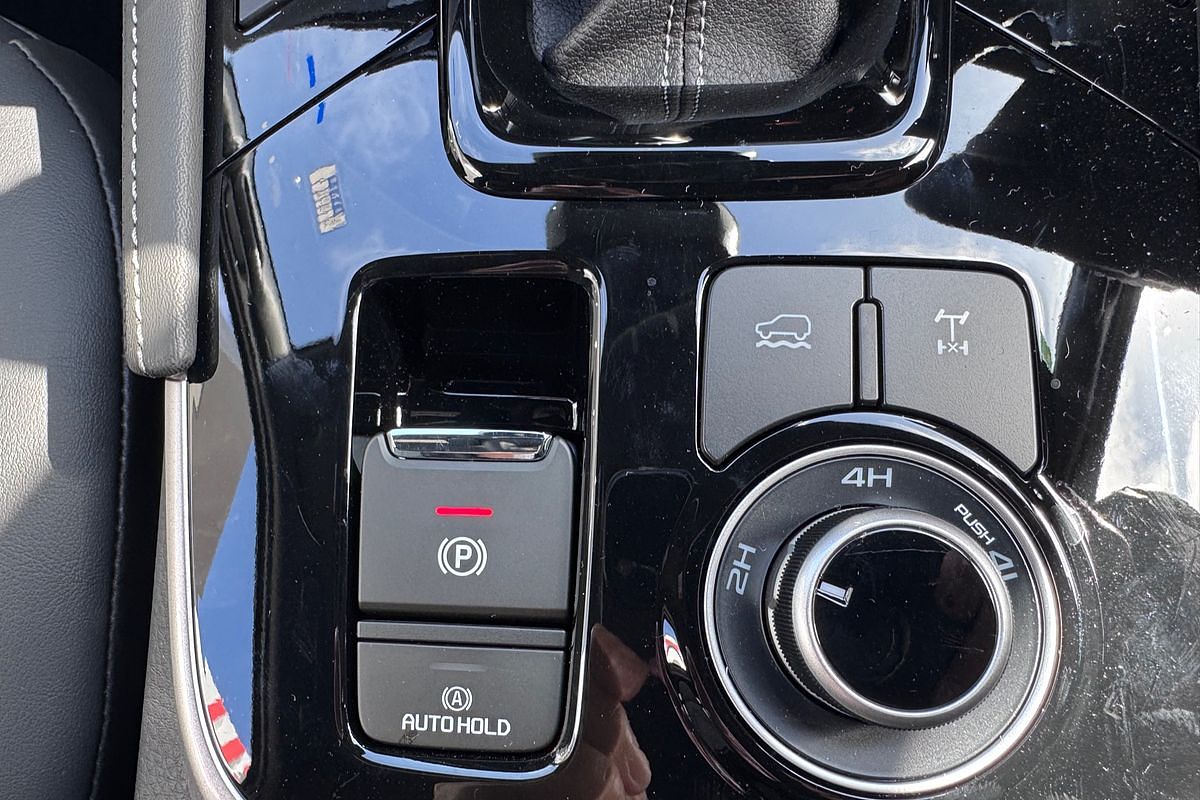 2025 Isuzu MU-X LS-T