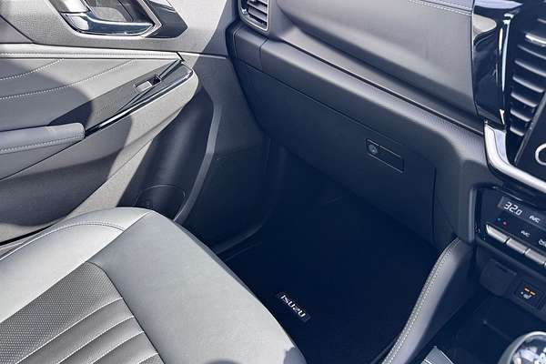 2025 Isuzu MU-X LS-T