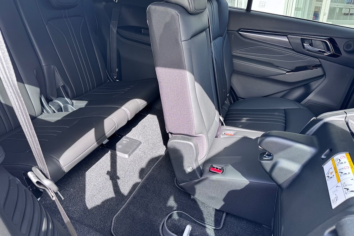 2025 Isuzu MU-X LS-T